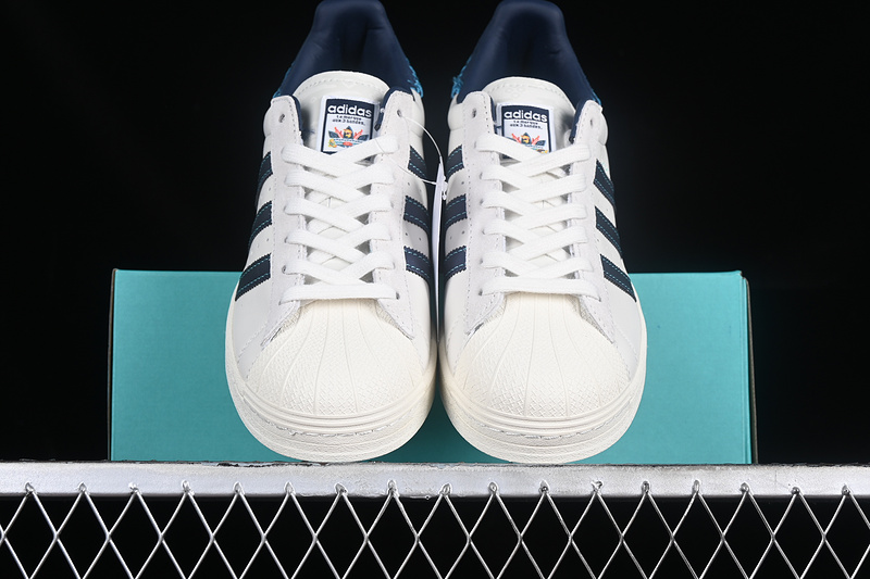 Originals Superstar White/Blue 19