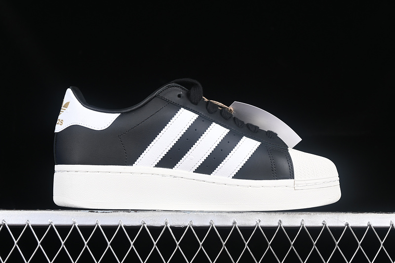 Superstar Xlg Core Black/Footwear White/Gold Metallic 7