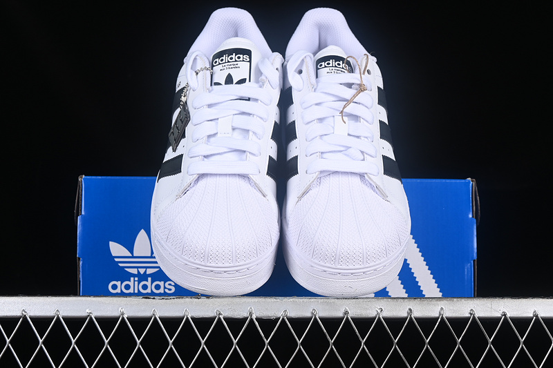 Originals Superstar Xlg Cloud White/Core Black/Cloud White 5