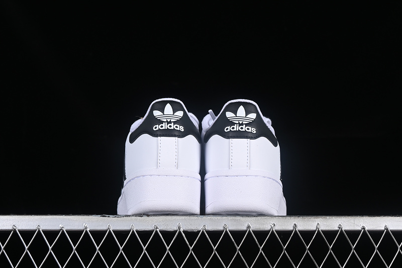 Originals Superstar Xlg Cloud White/Core Black/Cloud White 7