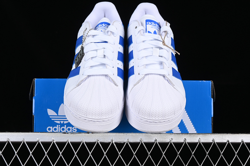 Originals Superstar Xlg White/Blue 3