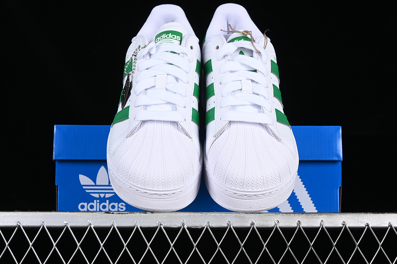 Originals Superstar Xlg White/Green 29