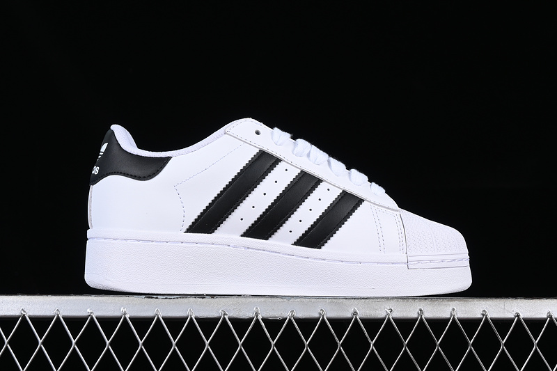 Originals Superstar Xlg White/Black 19