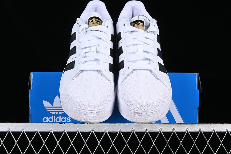 Originals Superstar Xlg White/Black 25