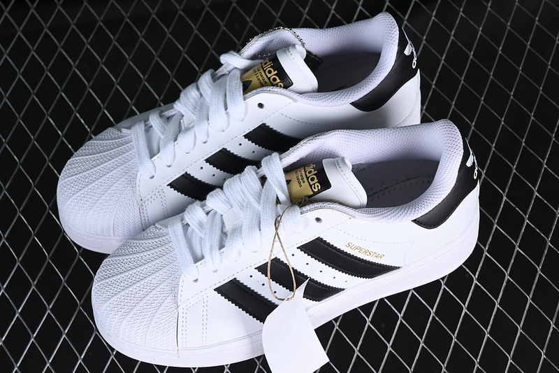 Originals Superstar Xlg White/Black 27