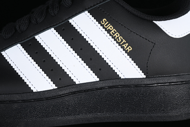 Originals Superstar Xlg White/Black/Gold 9