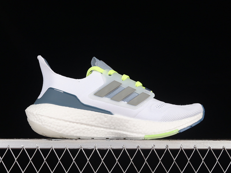 Ultraboost 22 Cloud White/Metal Grey/Linen Green 5