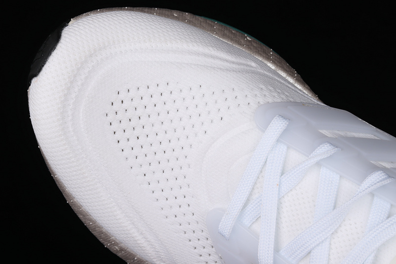 Ultraboost 21 Shoes Crystal White/Crystal White-Hazy Green 3