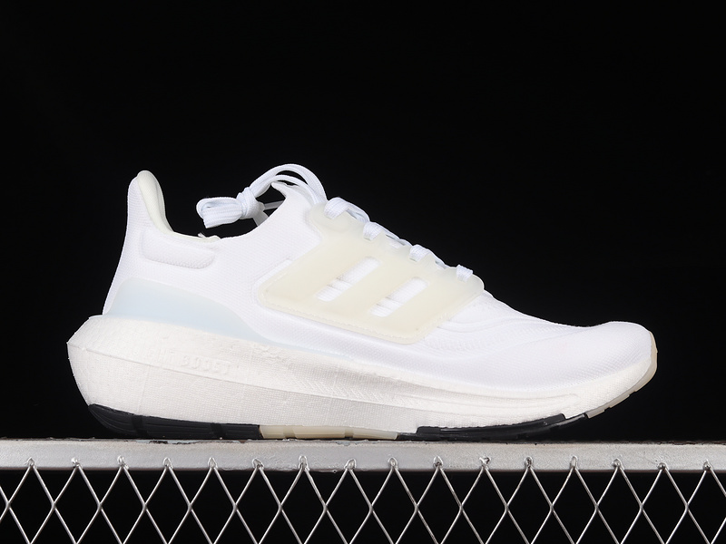 Ultra Boost Light 23 White/Black 7