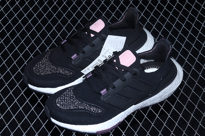 Ultraboost 22 Shoes Core Black/Core Black/Legacy Purple 21