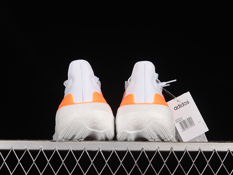 Ultra Boost Light 23 White/Orange 17