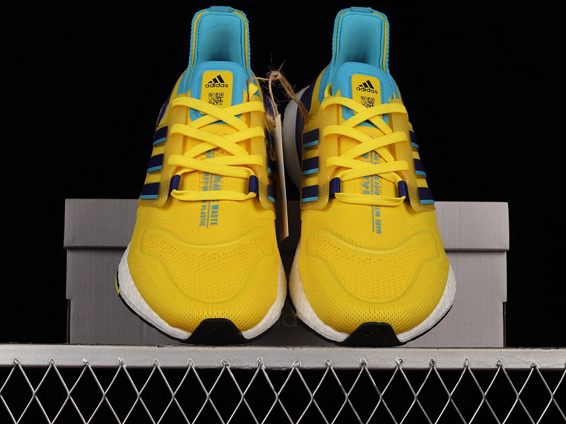 Ultraboost 22 Shoes Yellow/Legacy Indigo/Sky Rush 21