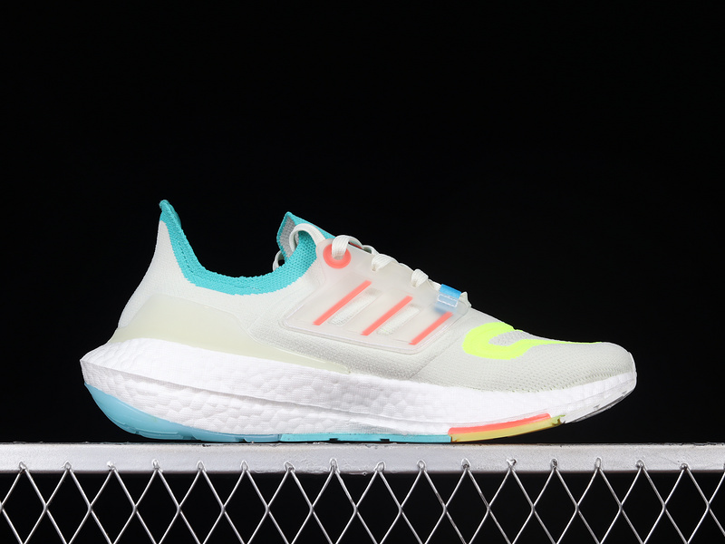 Ultraboost 22 Made With Nature Cloud White/Blue/Fluorescent Green 9