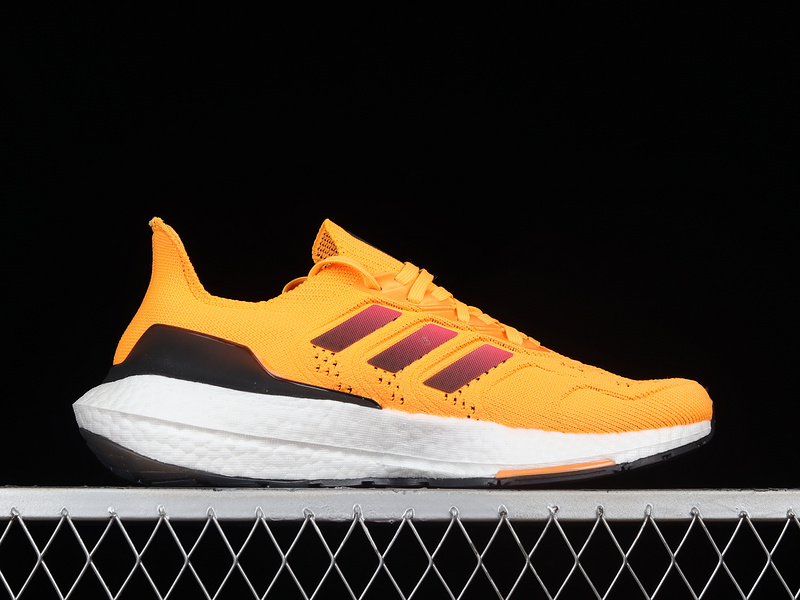 Ultraboost 22 Heat.Rdy Shoes Core Black/Orange/Crystal White 3