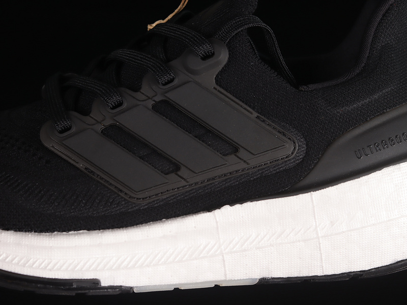 Running Ultraboost Light Core Black/Core Black Crystal White 27