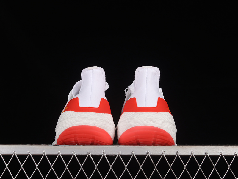 Ultraboost 22 Cloud White/Vivid Red/Beam Yellow 23