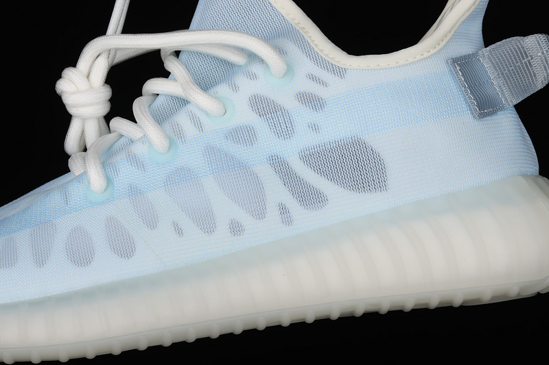 Yeezy Boost 350 V2 Mono Ice Ice Blue/Ice Blue/Ice Blue 11