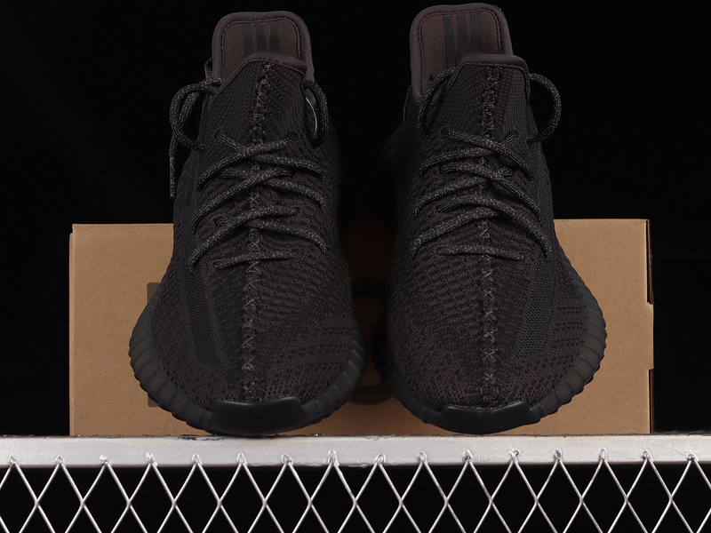 Yeezy Boost 350 V2 Black Non-Reflective Black/Black/Black 5