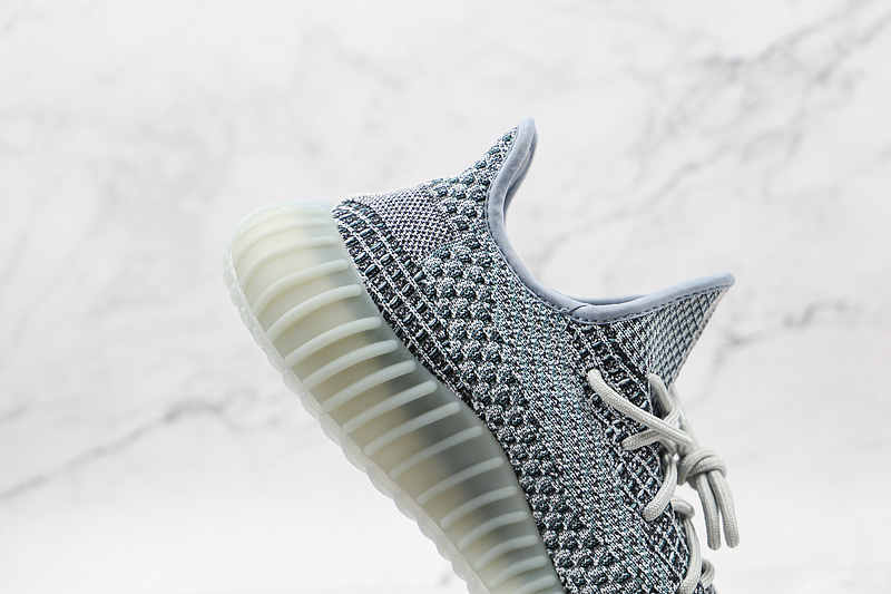 Yeezy Boost 350 V2 Ash Blue/Ash Blue/Ash Blue 3