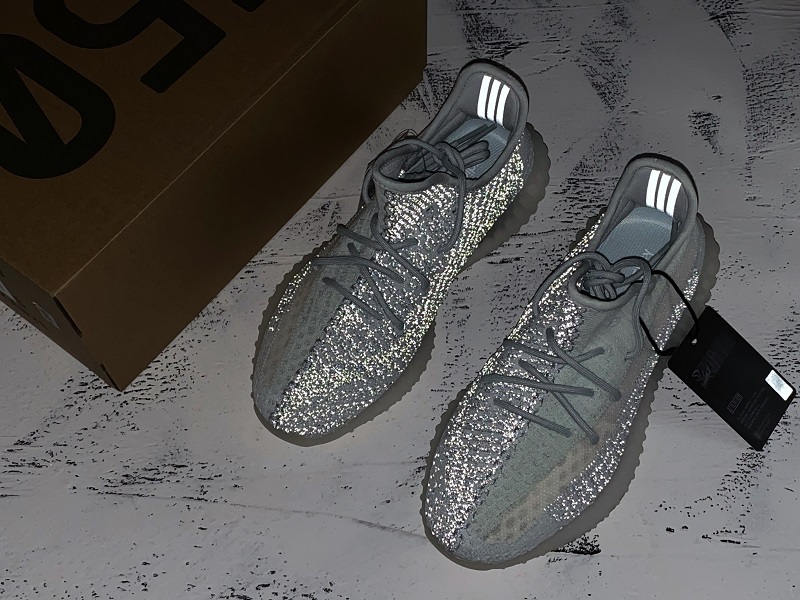 Owf Yeezy Boost 350 V2 Cloud White Reflective 31