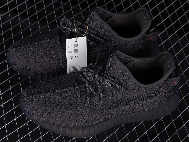 Lw Yeezy Boost 350 V2 Black Reflective/Black Reflective/Black Reflective 7