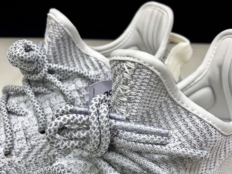 Get Yeezy Boost 350 V2 Static Reflective Static/Static 33