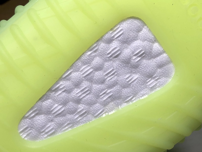 Get Yeezy Boost 350 V2 Gid Glow/Glow/Glow 53