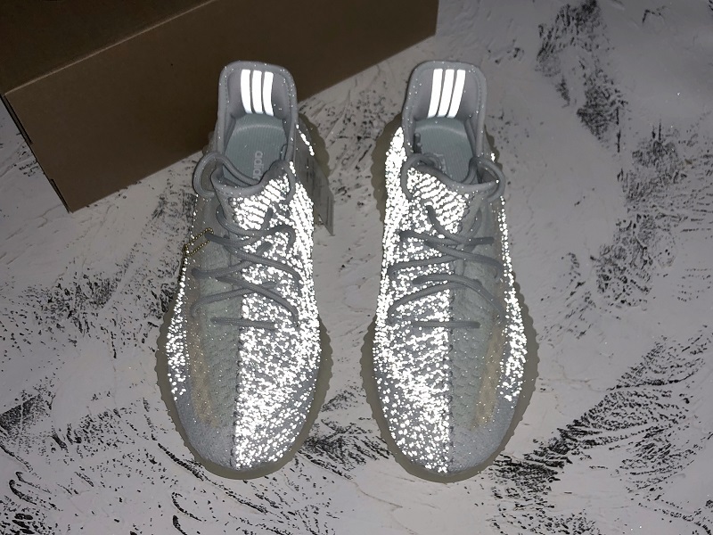 H12 Yeezy Boost 350 V2 White/Cloud White Reflective 19