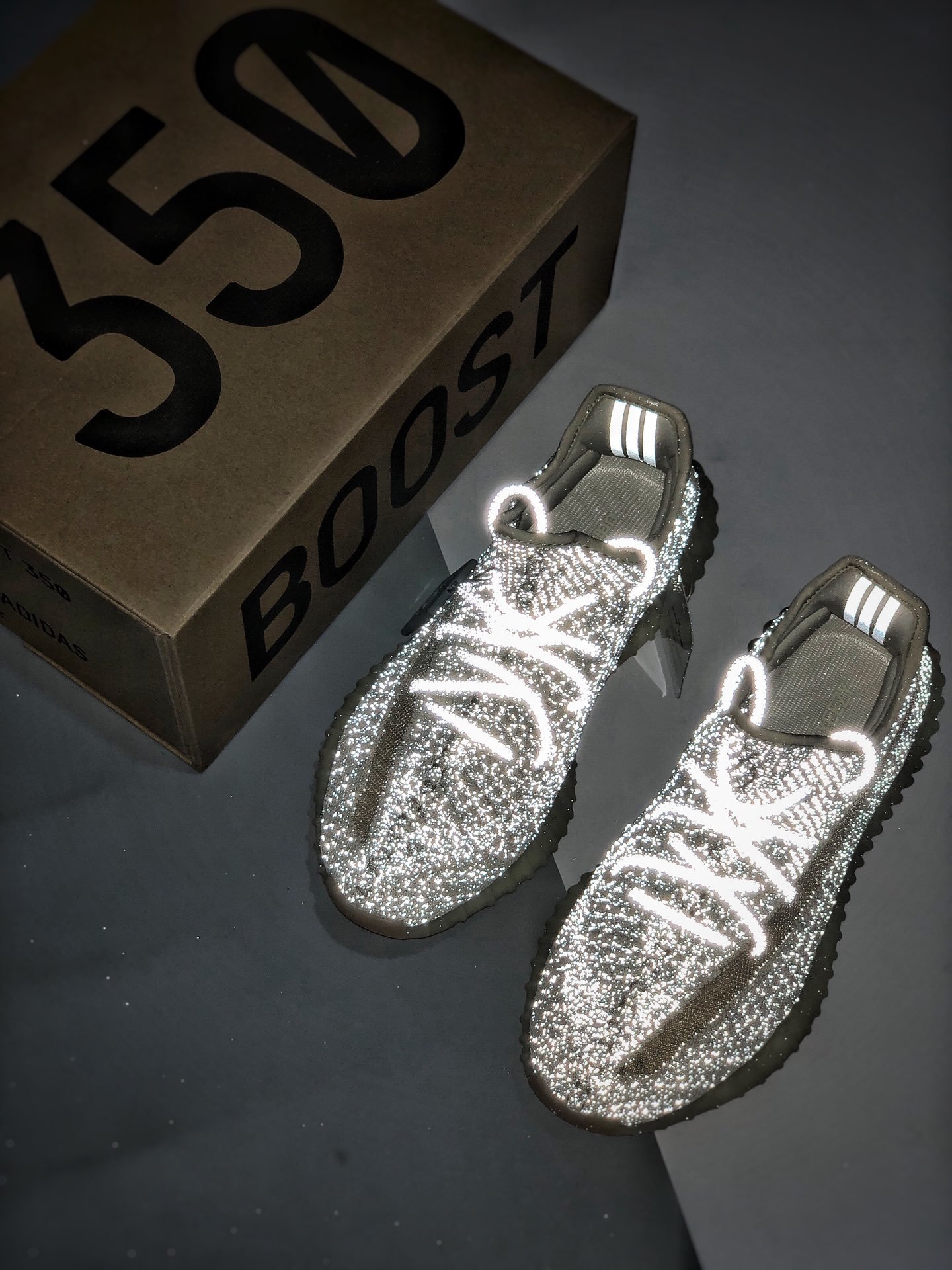 Og Yeezy Boost 350 V2 Lundmark/Lundmark/Lundmark Reflective 9