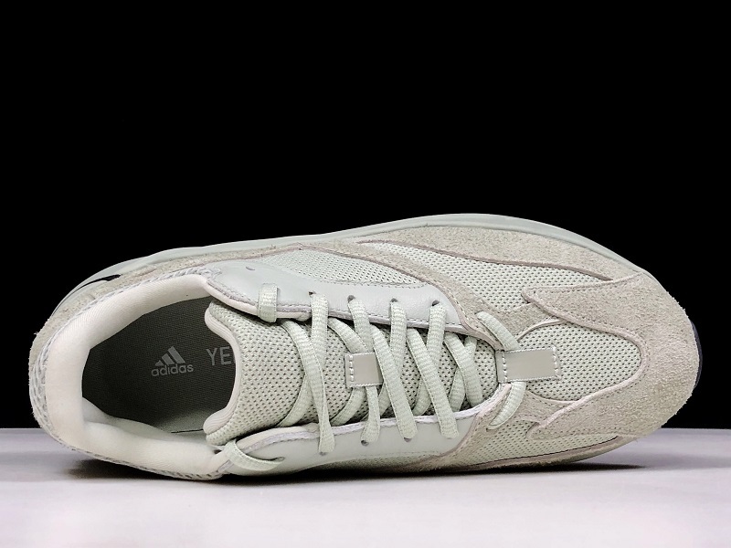 Yeezy Boost 700 Salt Salt/Salt 41