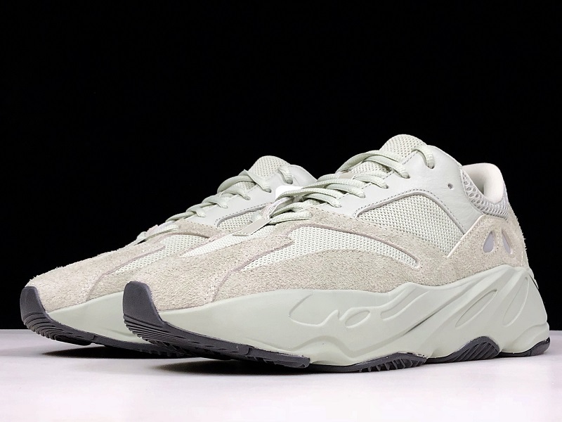 Yeezy Boost 700 Salt Salt/Salt 43