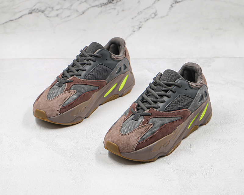 Yeezy Boost 700 V2 Mauve/Mauve/Mauve 3