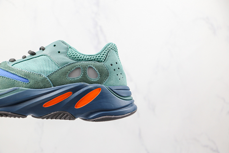 Yeezy Boost 700 Faded Azure Fadazu/Fadazu/Fadazu 3