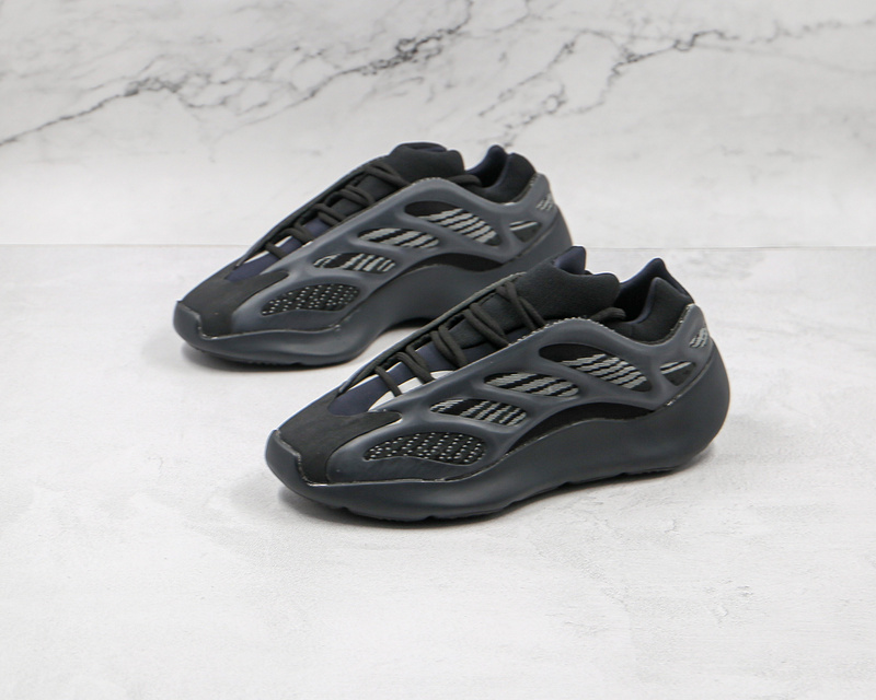 Yeezy Boost 700 V3 Alvah Alvah/Alvah/Alvah 11