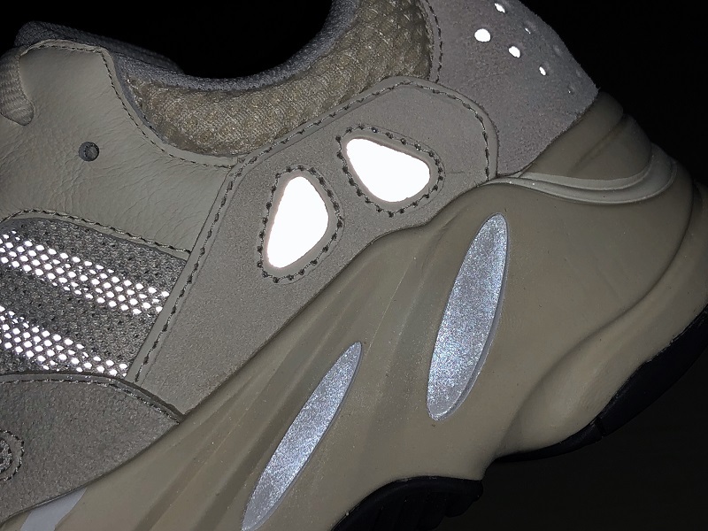 Yeezy Boost 700 Shoes Analog/Analog/Analog 23