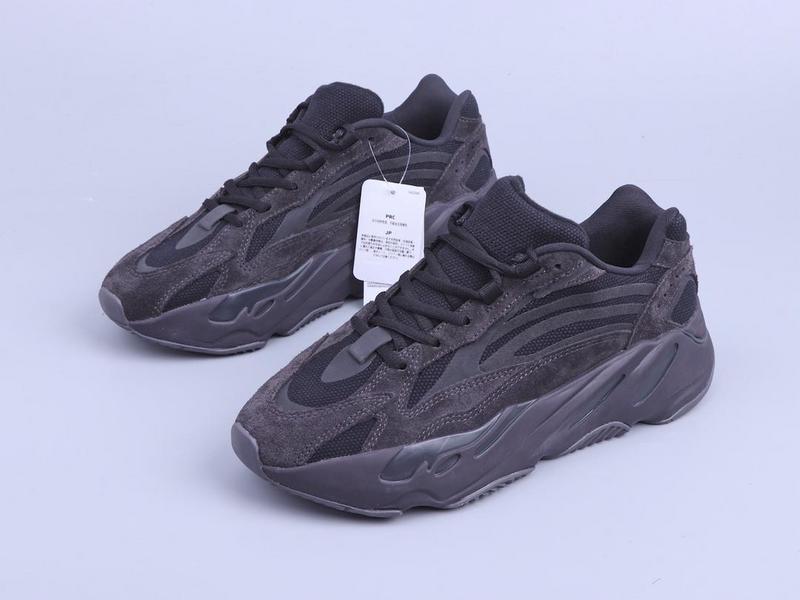 X10 Yeezy Boost 700 V2 Vanta Vanta/Vanta 17