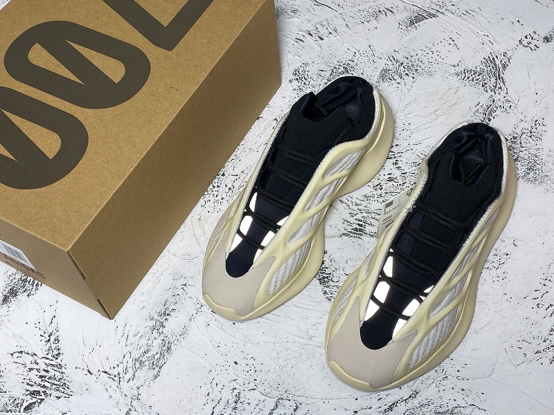 Yeezy Boost 700 V3 Azael/Azael/Azael 11