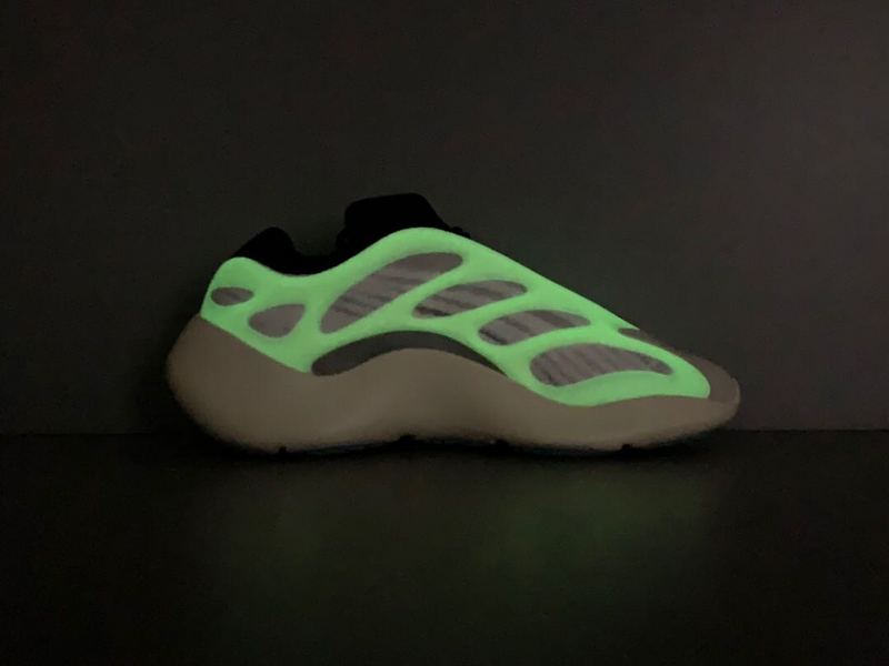 Og Yeezy Boost 700 V3 Azael Azael/Azael/Azael 23