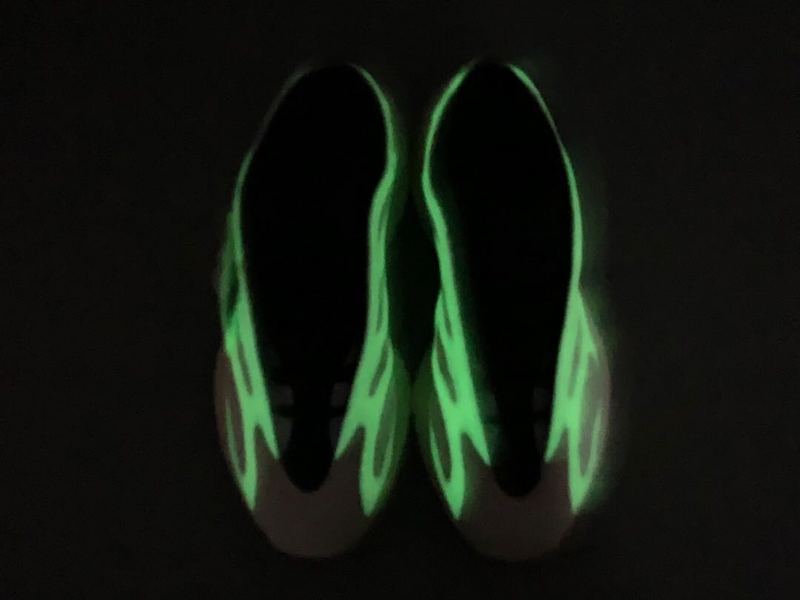 Og Yeezy Boost 700 V3 Azael Azael/Azael/Azael 41