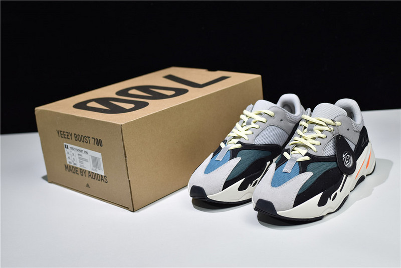 Bc Yeezy Boost 700 Wave Runner Mgsogr/Cwhite/Cblack 5