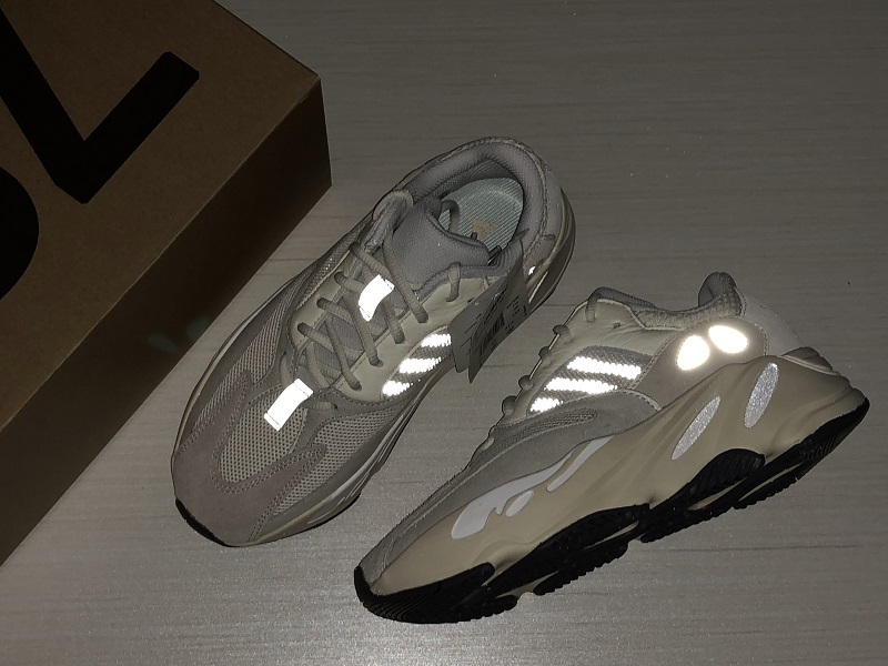 H12 Yeezy Boost 700 Shoes Analog/Analog/Analog 25