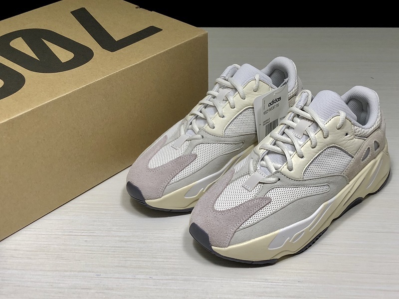 H12 Yeezy Boost 700 Shoes Analog/Analog/Analog 35