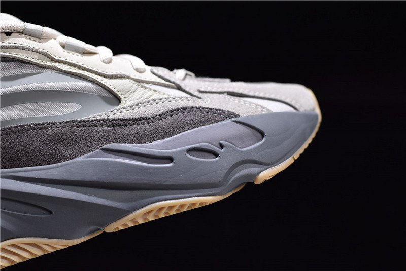 Bc Yeezy Boost 700 V2 Tephra/Tephra/Tephra 3