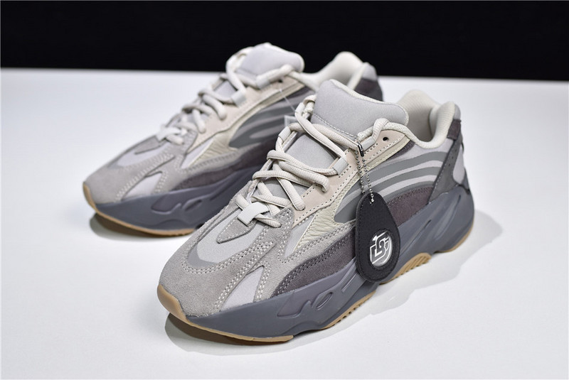 Bc Yeezy Boost 700 V2 Tephra/Tephra/Tephra 19