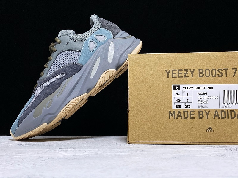 G5 Yeezy Boost 700 Teal Blue/Teal Blue/Teal Blue 17