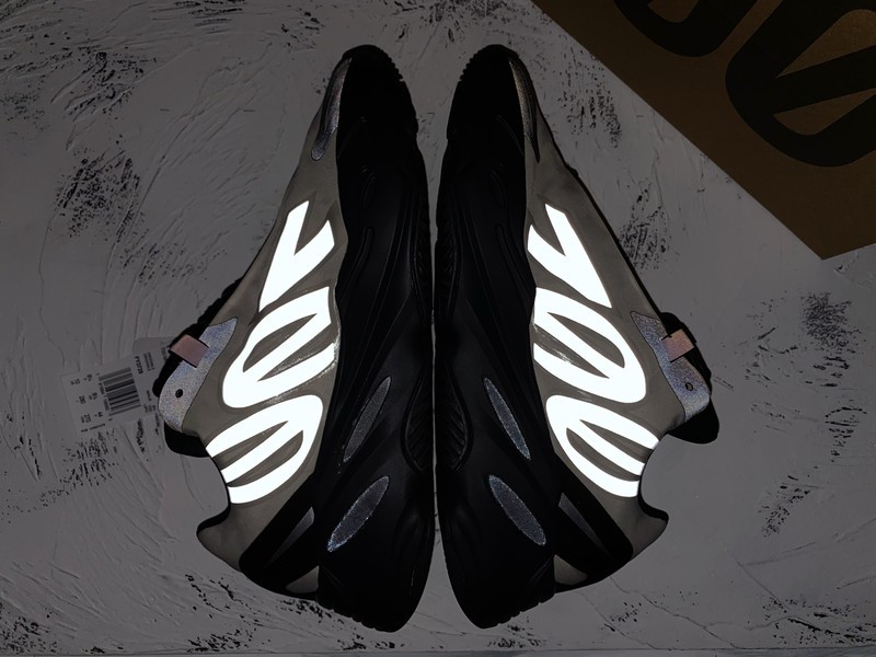 Yeezy Boost 700 Bone/Bone-Bone 7