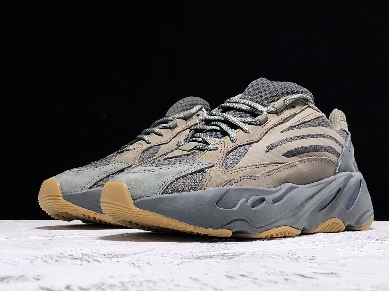 Og Yeezy Boost 700 V2 Geode/Geode/Geode 3