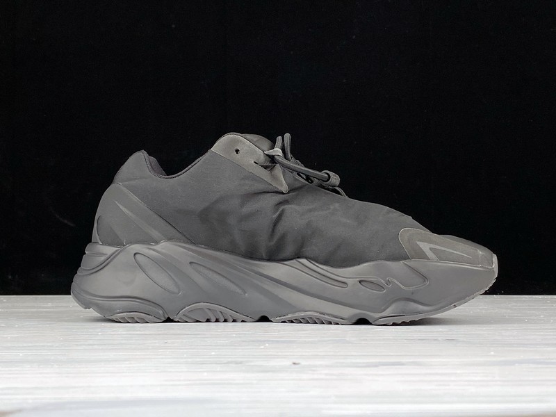 Yeezy Boost 700 Black/Black-Black 21