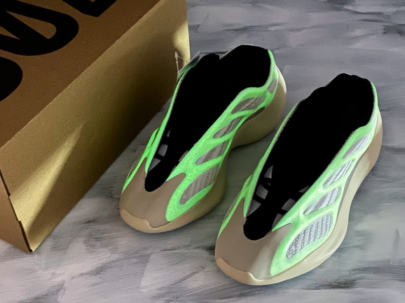 Og Yeezy Boost 700 V3 Azael/Azael/Azael 13