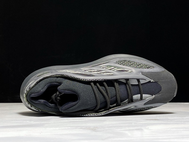 Yeezy Boost 700 V3 Alvah Grey/Black 17